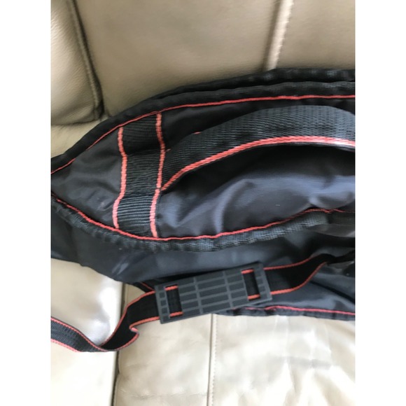 Music NetworkNylon Guitar Case Zip Up w/ Zipper Pockets - Lightweight Protection - Picture 4 of 9